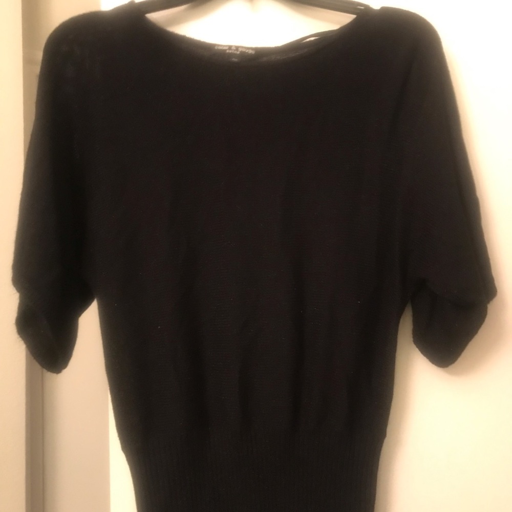 Thin sweater